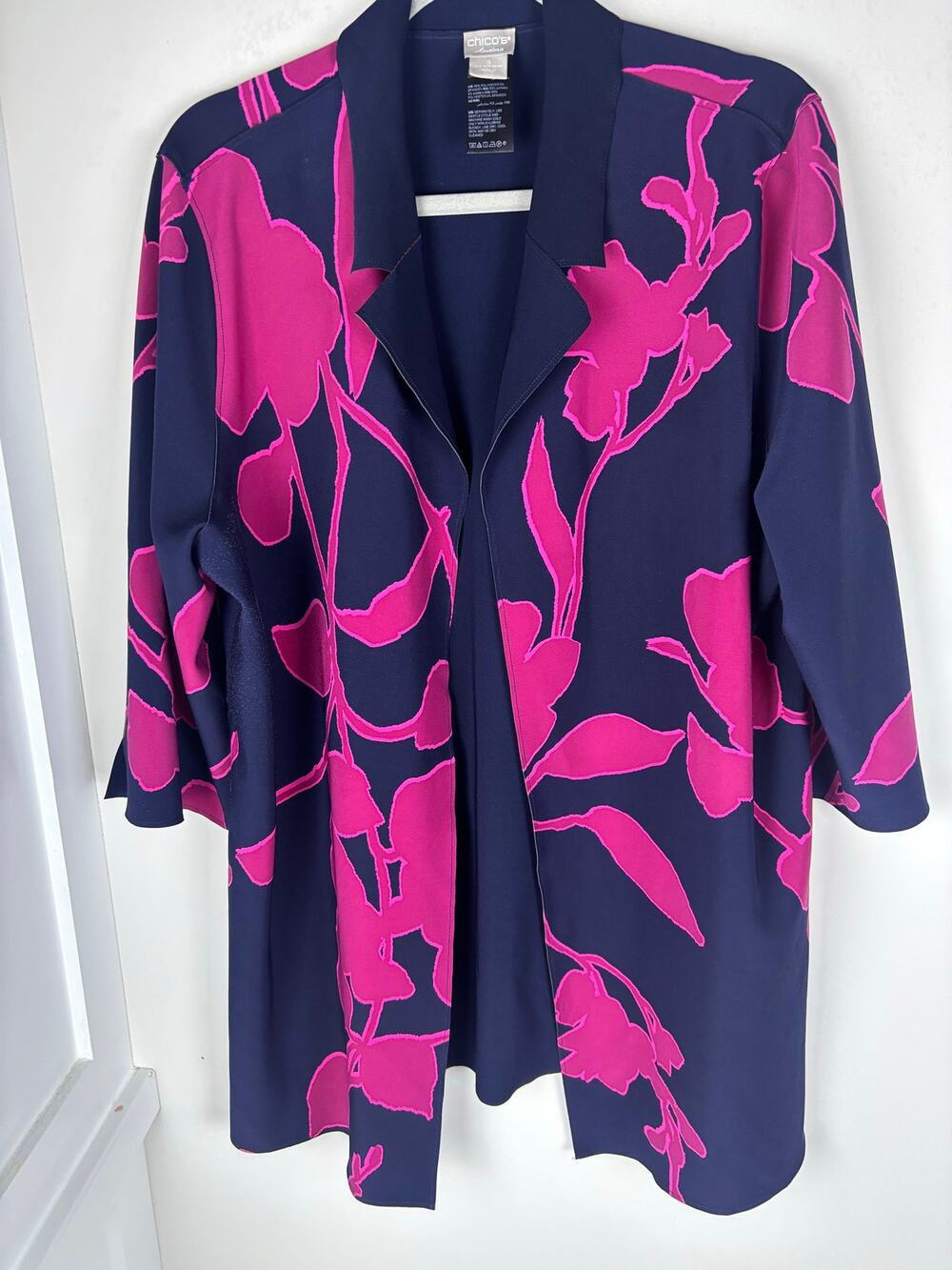 Chico’s Travelers Jacket Size 3 16/18 Navy Pink Floral Open Front Long Blazer